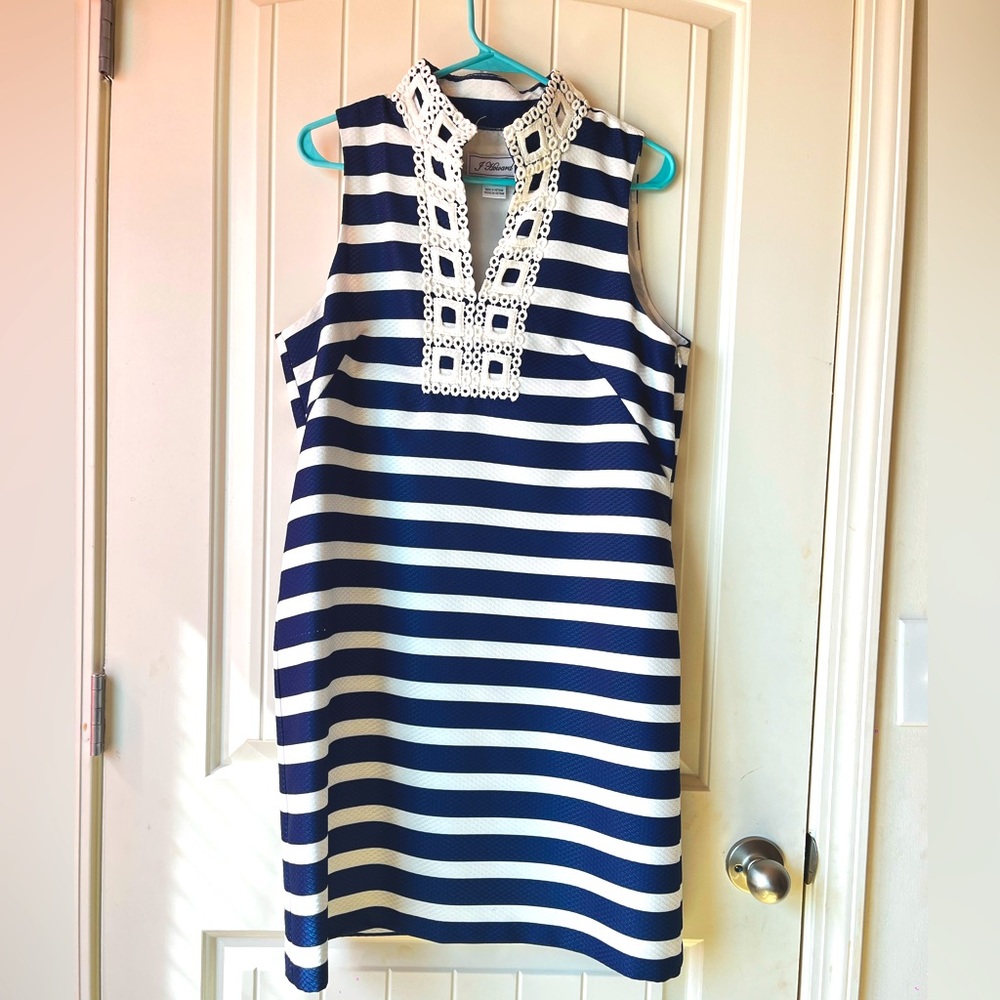 Dress - Picture 2 of 4